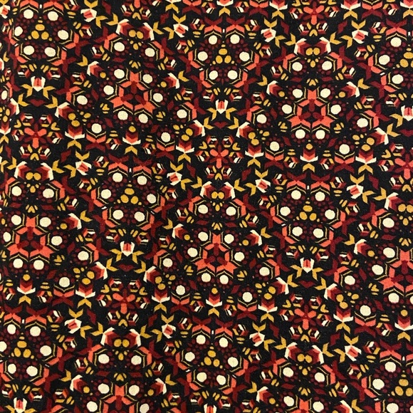Medium LuLaRoe Perfect T - Picture 3 of 5